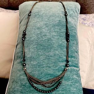 Elegant faux black pearls and beads necklace